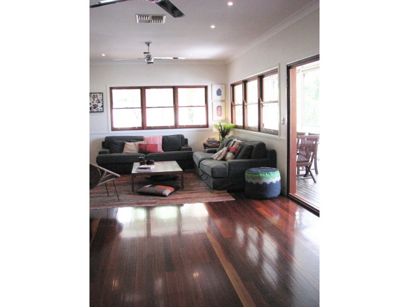241 Bielby Rd, Kenmore Hills QLD 4069