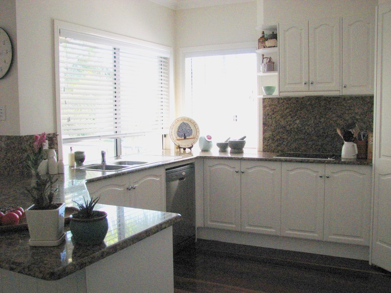 241 Bielby Rd, Kenmore Hills QLD 4069