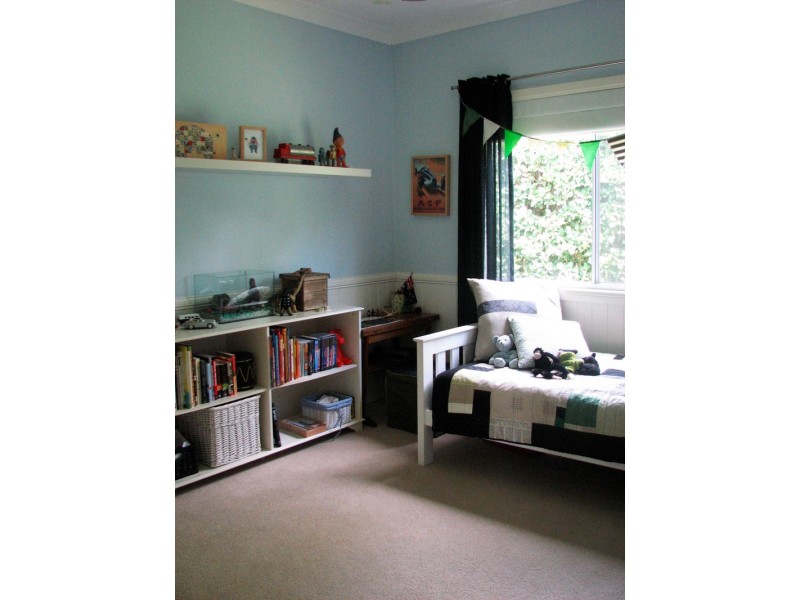 241 Bielby Rd, Kenmore Hills QLD 4069