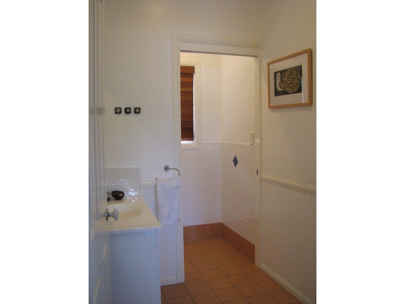 241 Bielby Rd, Kenmore Hills QLD 4069