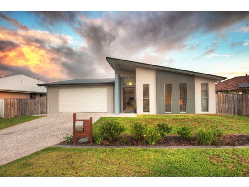 4  Trinity Place, Pelican Waters QLD 4551