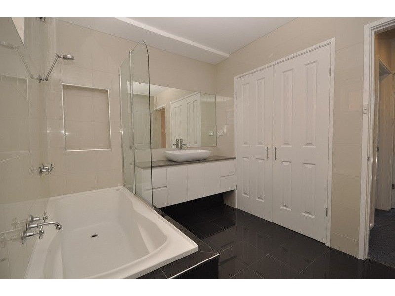 8/69 Kingsville Street, Kingsville VIC 3012