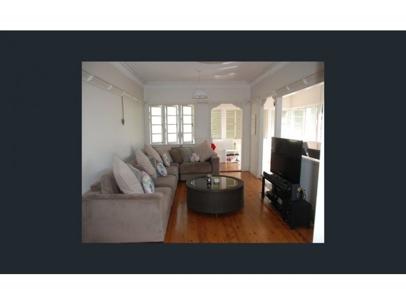 18 Mona Street, Coorparoo QLD 4151