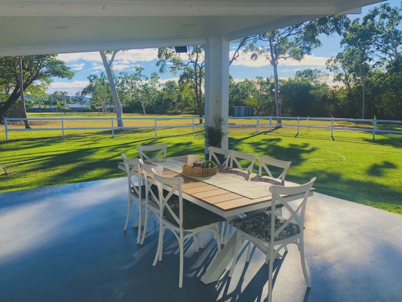 677 Bayswater Road, Mount Louisa QLD 4814