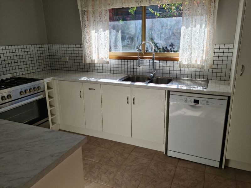 11/Ave De Pledge, Wynn Vale SA 5127