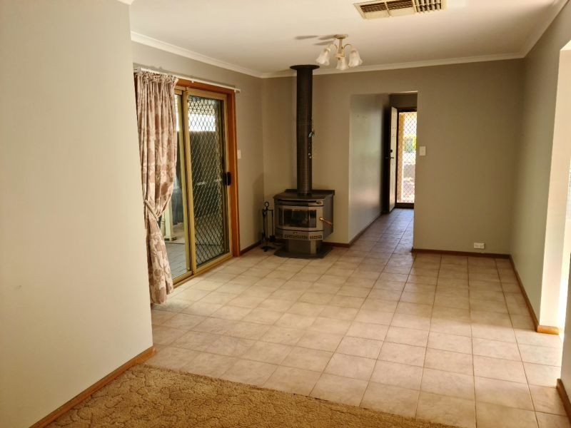 11/Ave De Pledge, Wynn Vale SA 5127