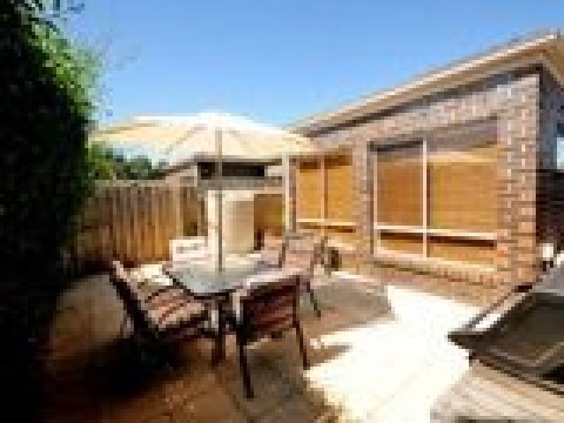 1/16 XAVIER COURT, Werribee VIC 3030