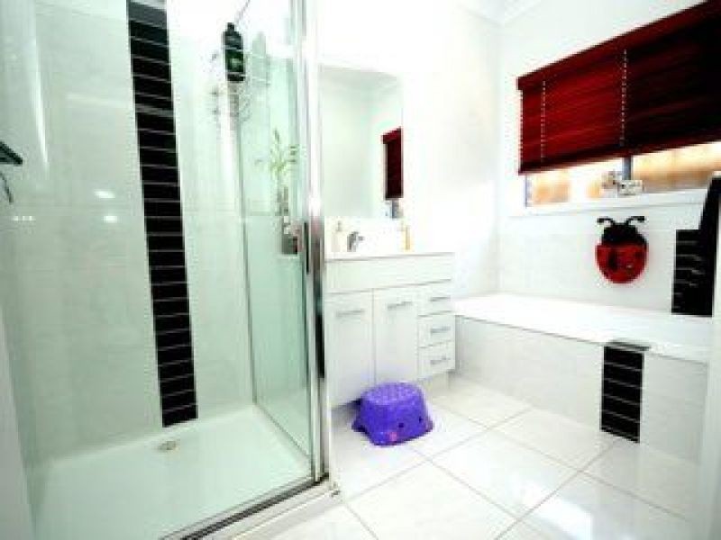 1/16 XAVIER COURT, Werribee VIC 3030