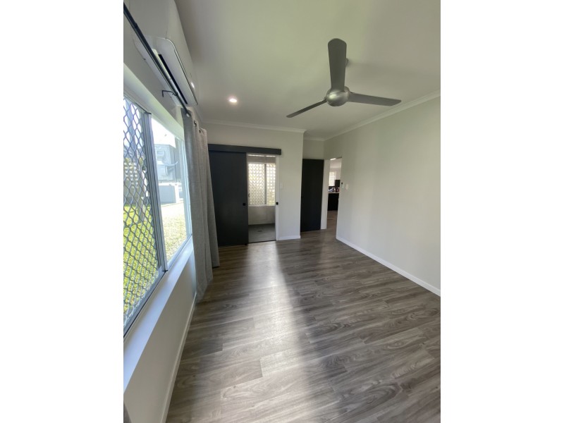 1/12-14 Ireland Crescent, Whitfield QLD 4870