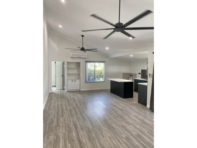 1/12-14 Ireland Crescent, Whitfield QLD 4870