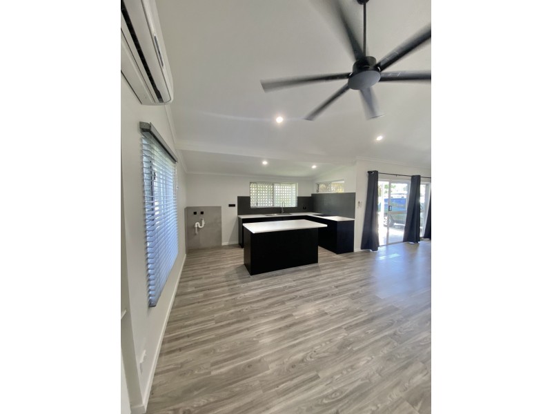 1/12-14 Ireland Crescent, Whitfield QLD 4870