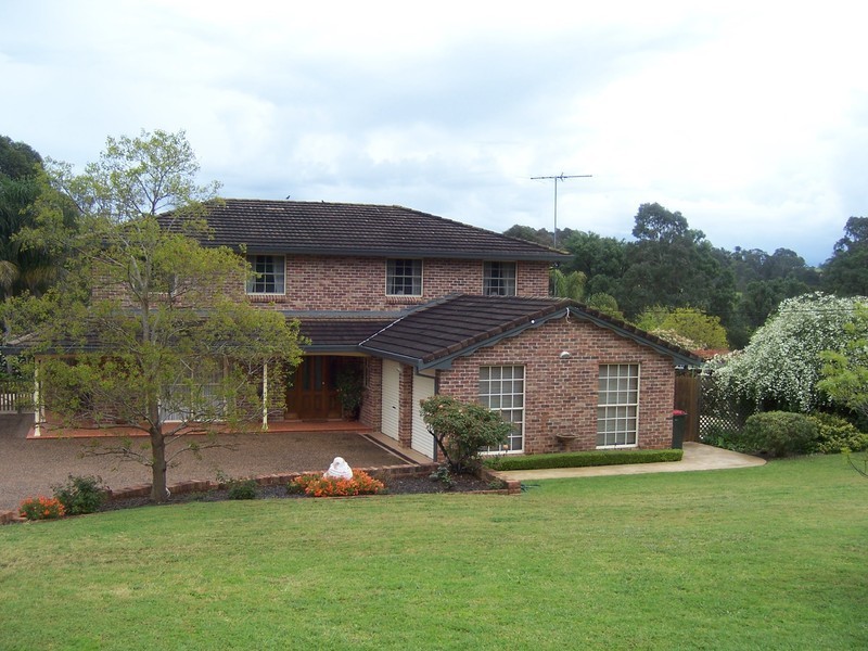27 Sickles Drive, Grasmere NSW 2570