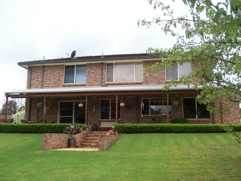 27 Sickles Drive, Grasmere NSW 2570