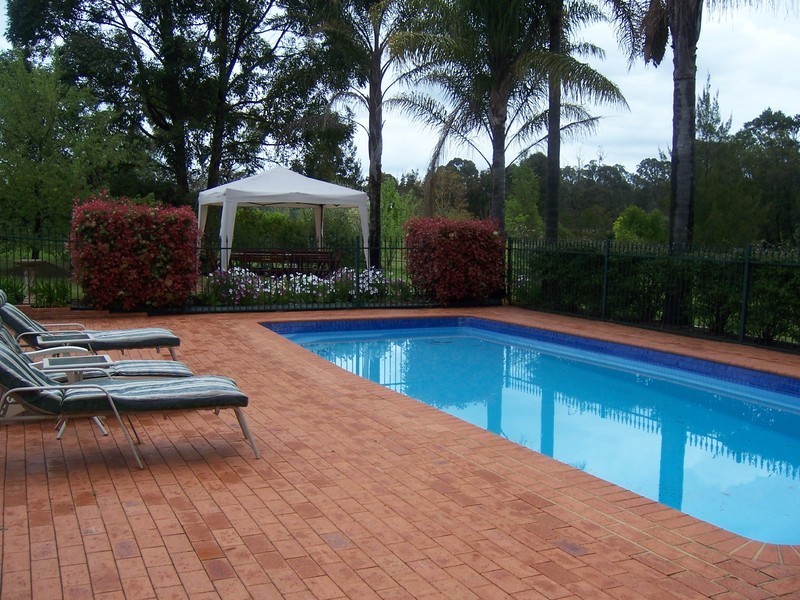 27 Sickles Drive, Grasmere NSW 2570