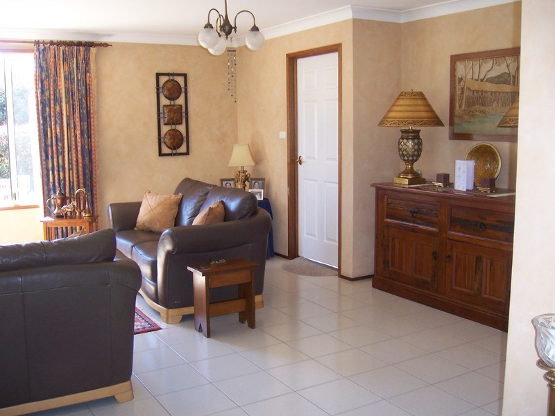 27 Sickles Drive, Grasmere NSW 2570