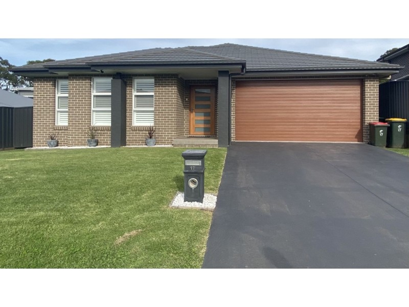 17 Holroyd Street, Albion Park NSW 2527