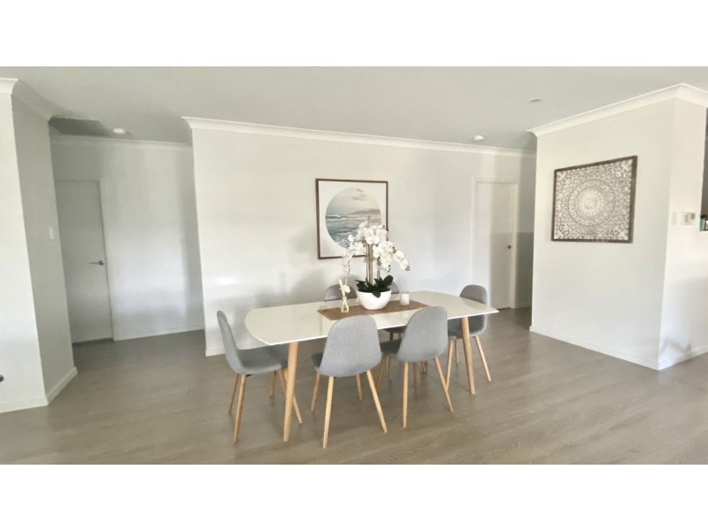 17 Holroyd Street, Albion Park NSW 2527