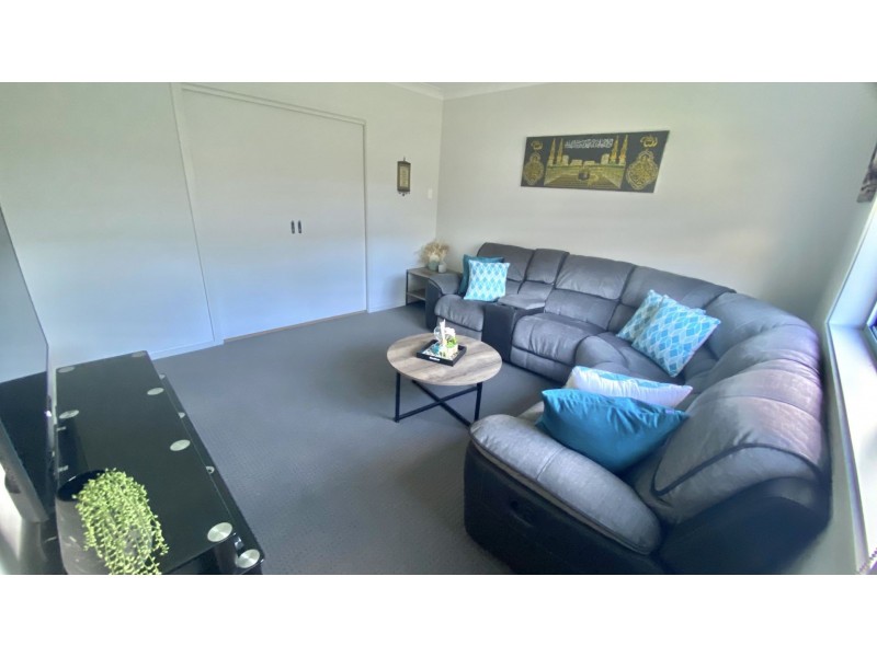 17 Holroyd Street, Albion Park NSW 2527
