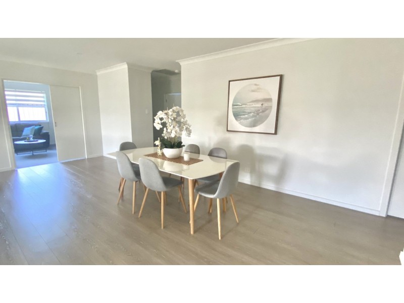 17 Holroyd Street, Albion Park NSW 2527