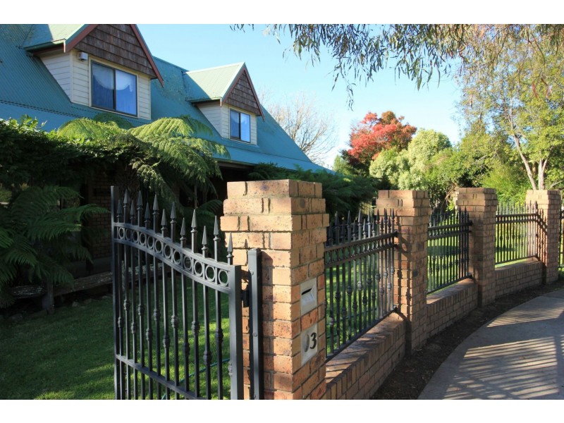 3 Allen Ct, Bairnsdale VIC 3875