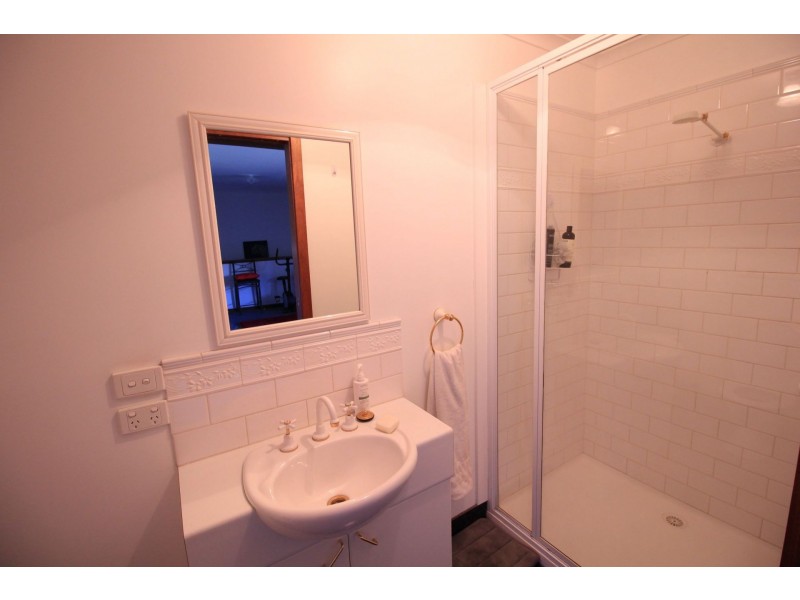 3 Allen Ct, Bairnsdale VIC 3875