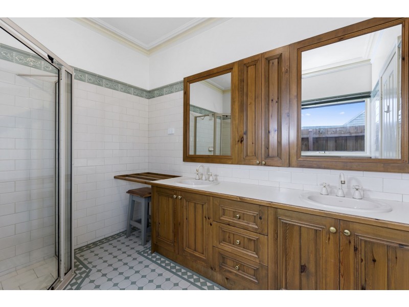 31 Fourth Street, Black Rock VIC 3193