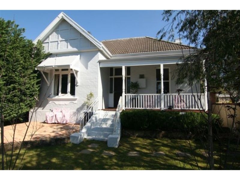 33 Boreham Street, Cottesloe WA 6011