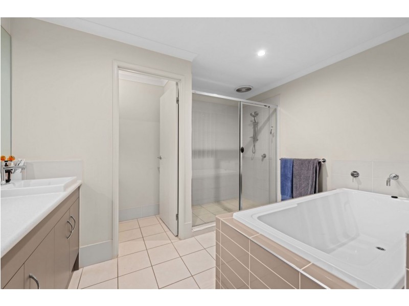 84 Armisfield Street, Doolandella QLD 4077
