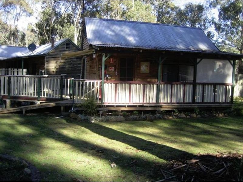 230 Bradleys Drive, Nurenmerenmong NSW 2649