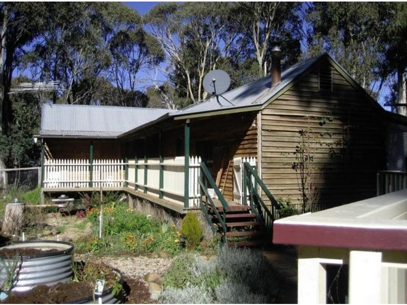 230 Bradleys Drive, Nurenmerenmong NSW 2649