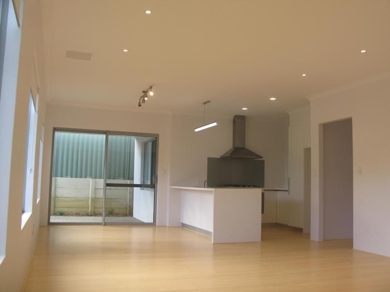 4/307 Rockingham Rd, Spearwood WA 6163