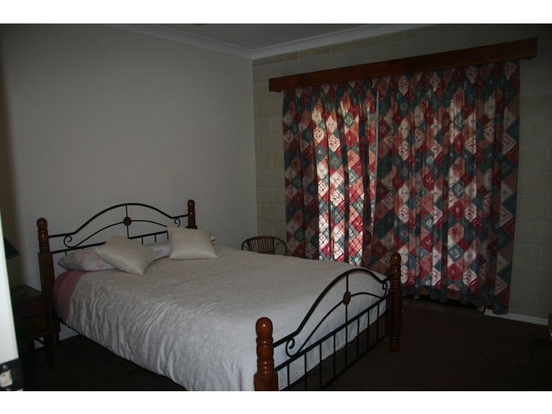 69 Jim Whyte Way, Burua QLD 4680