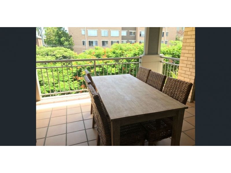 77/300 Sir Fred Schonell Drive, St Lucia QLD 4067