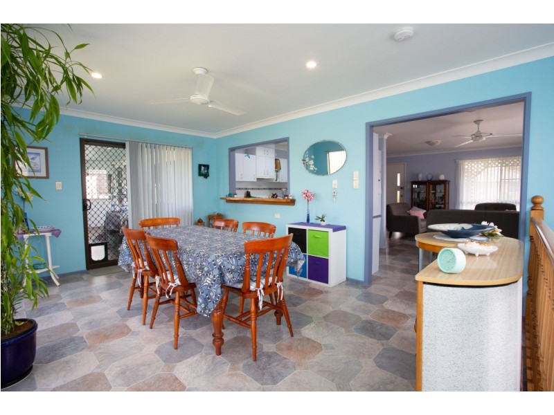 3 Oleander Drive, Scotts Head NSW 2447