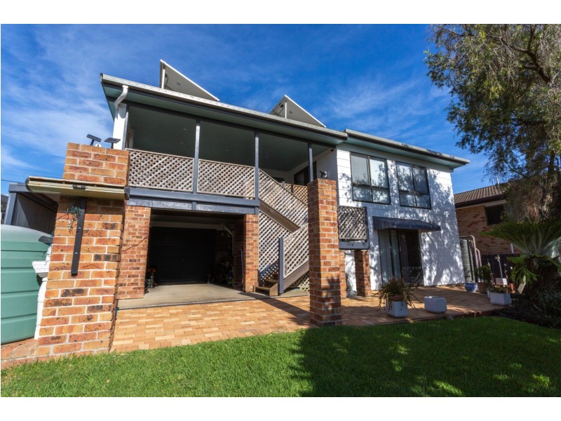 3 Oleander Drive, Scotts Head NSW 2447