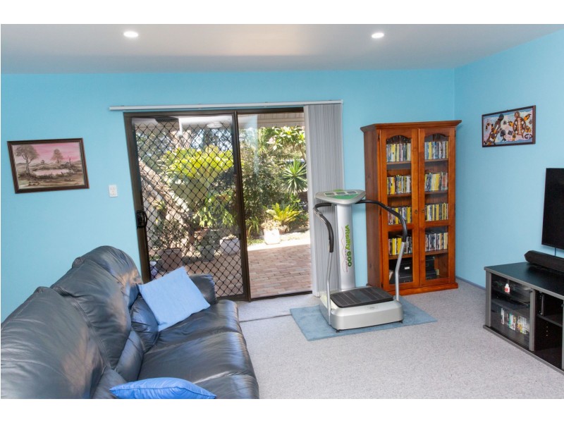 3 Oleander Drive, Scotts Head NSW 2447