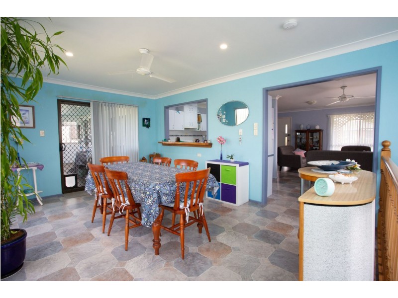 3 Oleander Drive, Scotts Head NSW 2447