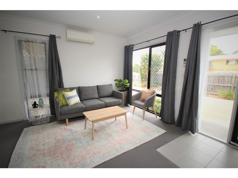 2/21 North, Woodridge QLD 4114