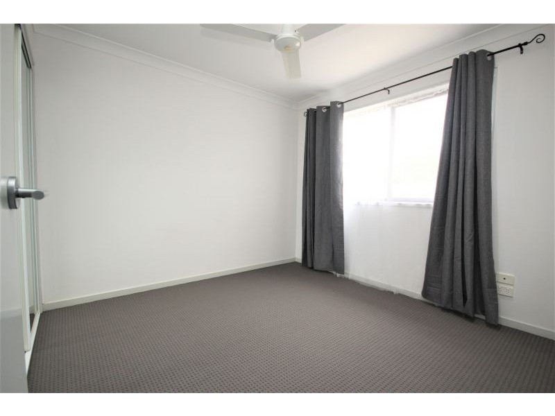 2/21 North, Woodridge QLD 4114
