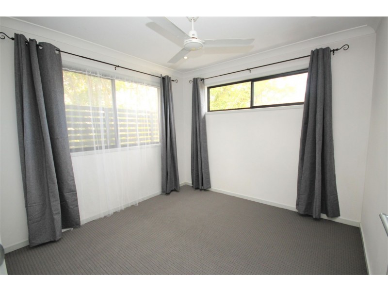 2/21 North, Woodridge QLD 4114