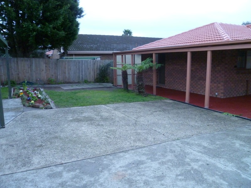 31 Marylyn Place, Cranbourne North VIC 3977