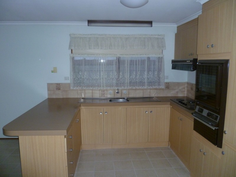31 Marylyn Place, Cranbourne North VIC 3977