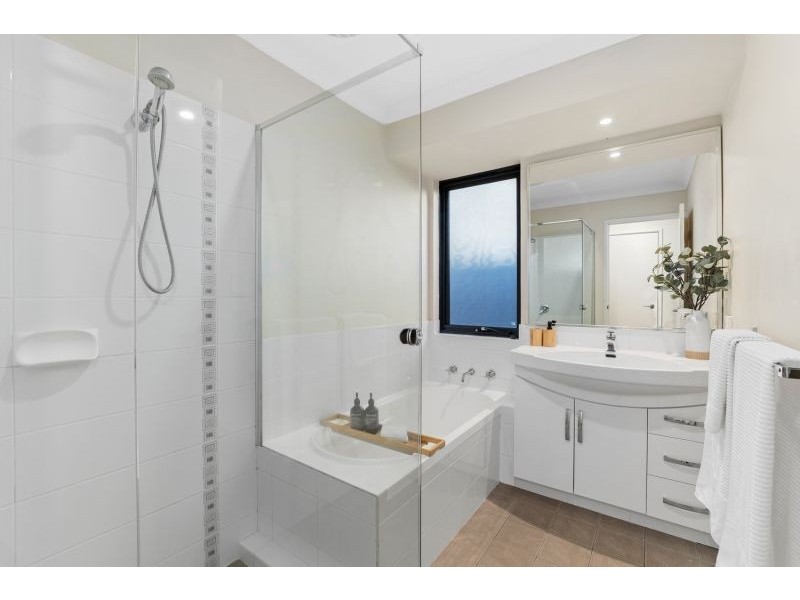 20B Mackay Way, Hillarys WA 6025