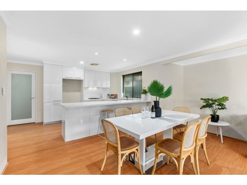 20B Mackay Way, Hillarys WA 6025