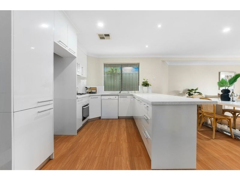 20B Mackay Way, Hillarys WA 6025