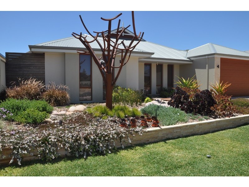 4 Katanning Avenue, Dawesville WA 6211