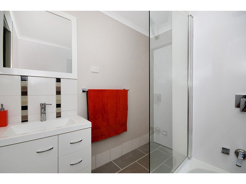 8 Clements Crescent, Vincent QLD 4814