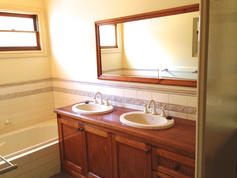 9 Gresham Court, Golden Square VIC 3555