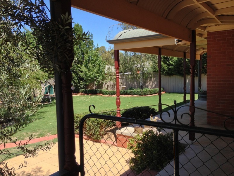 9 Gresham Court, Golden Square VIC 3555