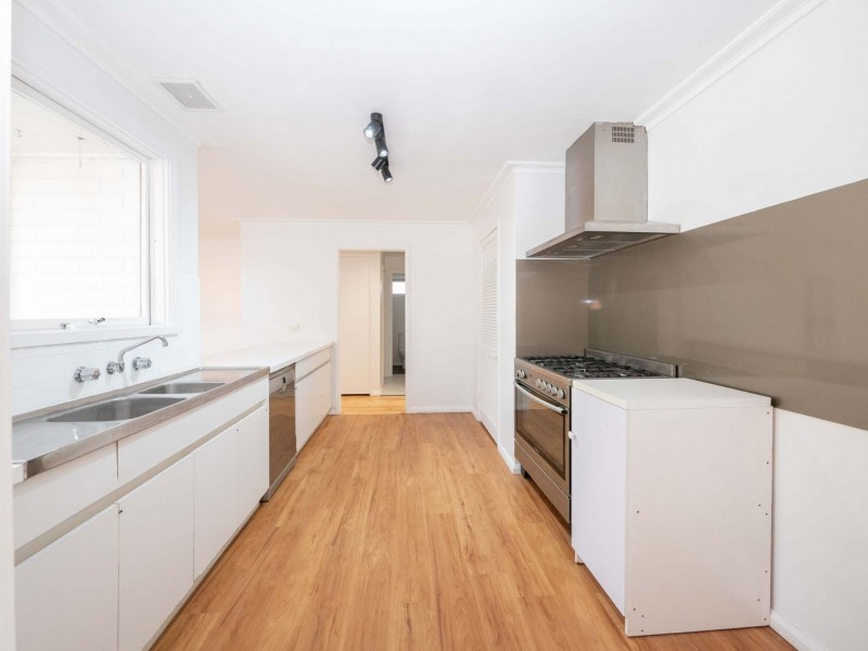 81 Plumpton Avenue, Glenroy VIC 3046